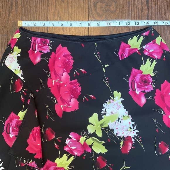 Perfect Vacation Skirt! Louben Feminine floral skirt - Picture 5 of 7